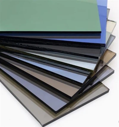 Ламинирано стакло прозора